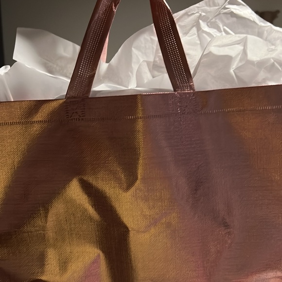 NWT Victoria’s Secret blanket - Picture 7 of 7